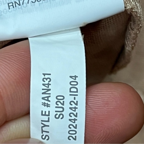 Madewell Raw-Edge Hangout Muscle Tank - Picture 9 of 9